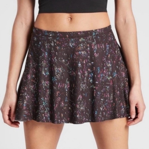 Athleta Pants - Athleta NWT Match Point Printed Skort in Supersonic | Size Large